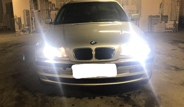 BMW 325xi 